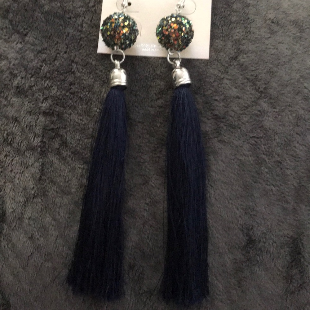 Multi color/Navy blue tassel earring